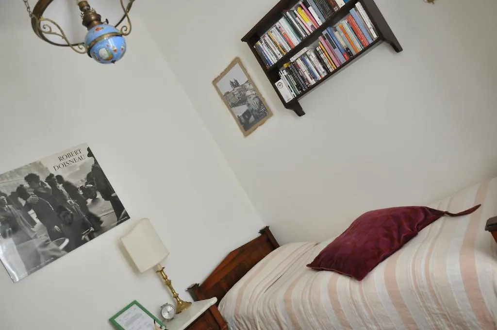 Il Ciottolo Bed & Breakfast Genoa 0*,  Italy